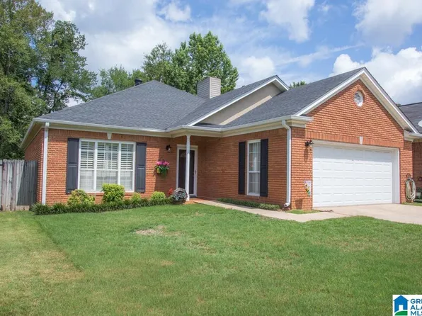 1032 Brookstone Ln, Birmingham, AL 35235