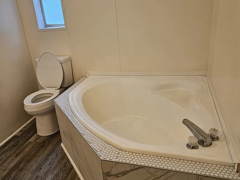 109 Eagle Dr — Photo 1