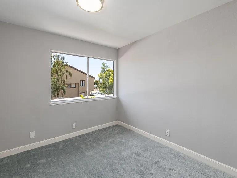 2386 Lava Dr — Photo 10