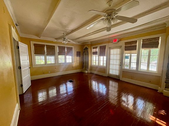 4th image of 810 Central Ave #E