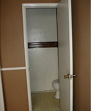 4th image of 4641 Stewart Ave