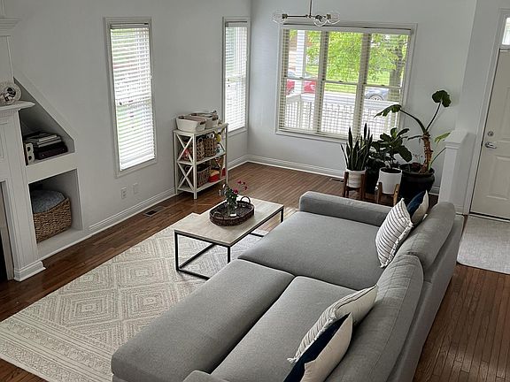 3rd image of 1557 Carrollton Ave