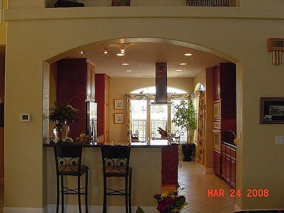 Gourmet Kitchen w_Island