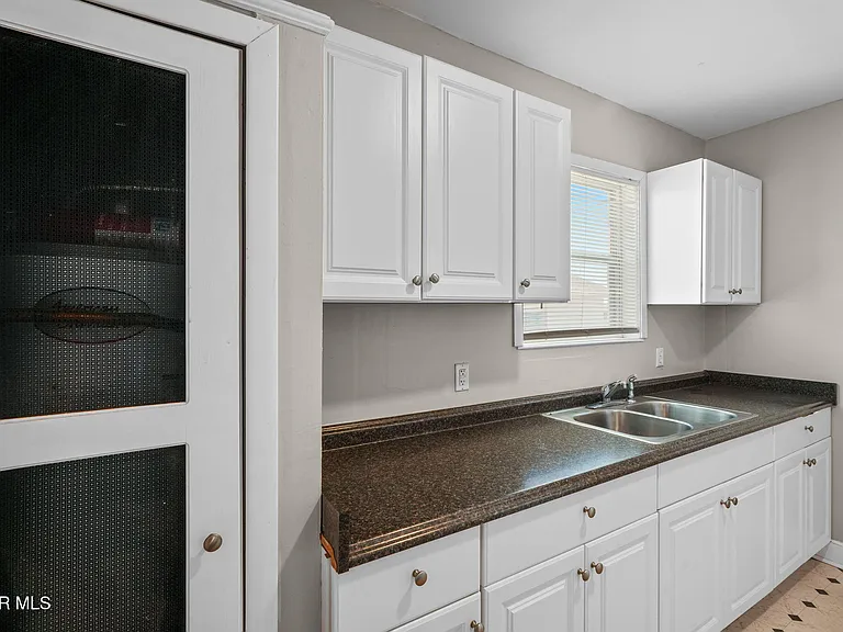 3125 Van Buren Ave — Photo 17