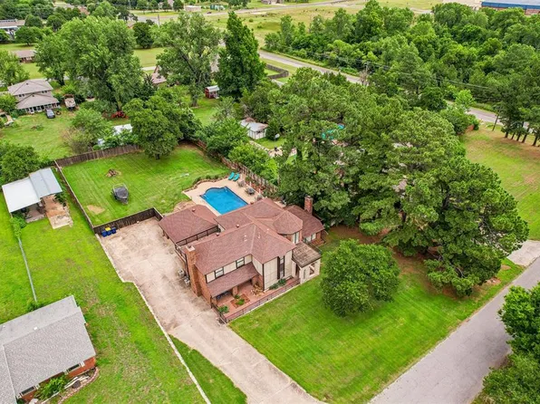 13813 NE 8th St, Choctaw, OK 73020