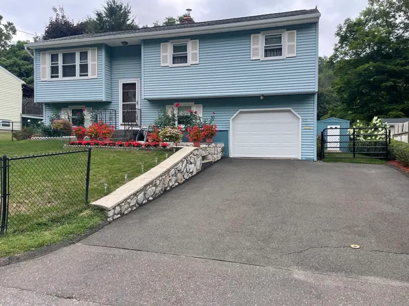 82A Purcell Drive, Danbury, CT 06810