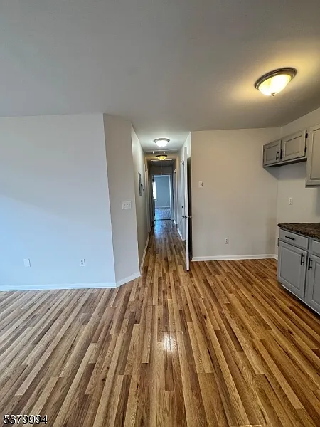 3 bed, 2.0 bath, $2,300 — Photo 4