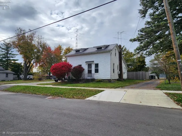 41 Walnut St, New London, OH 44851