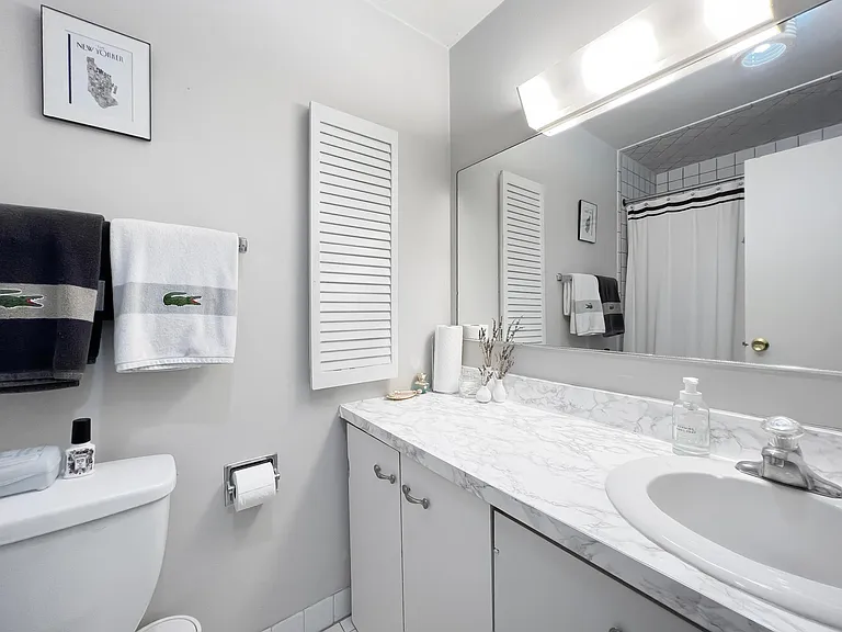 230 E Ontario St #1804 — Photo 14
