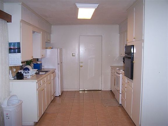 3rd image of 10615 Debbie Ln