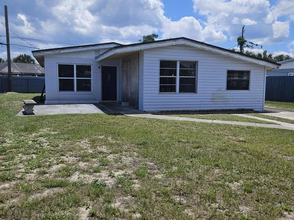 122 Essex Dr, Ormond Beach, FL 32176