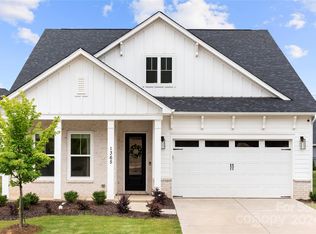 1365 Cedardale Ln, Denver, NC 28037