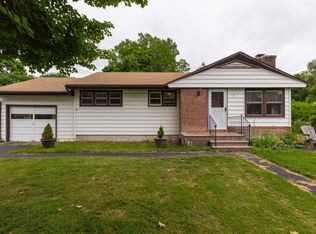 7 Hillcrest Ter, Staatsburg, NY 12580