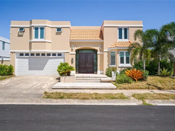 627 Mar De Bering, Dorado, PR 00646