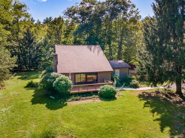 579 State Route 55, Napanoch, NY 12458