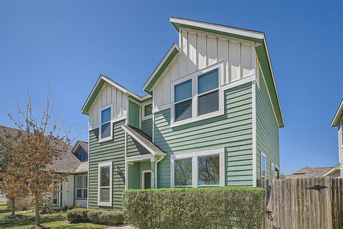 Building Photo - 1604 Los Olivios Way