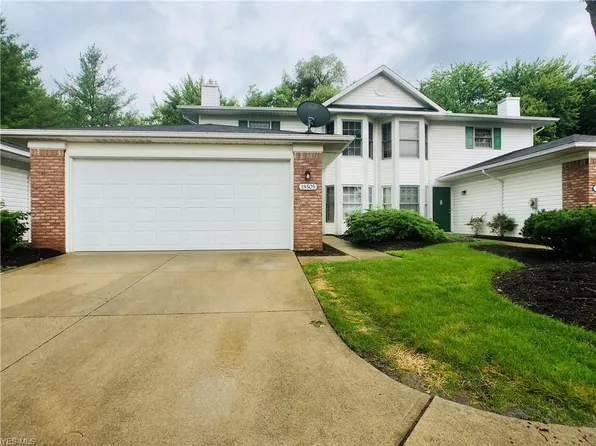 18505 Woodside Xing S, Strongsville, OH 44136