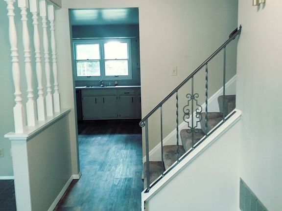 3rd image of 7208 Wil Lou Ln
