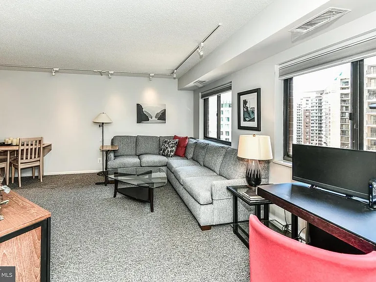 900 N Stafford St #1410 — Photo 10