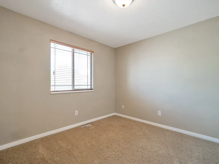 1691 N 25 E #1 — Photo 9