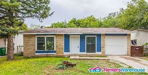 Do Not Look Past this 3 Bedroom in Westwood Park! — Photo 1