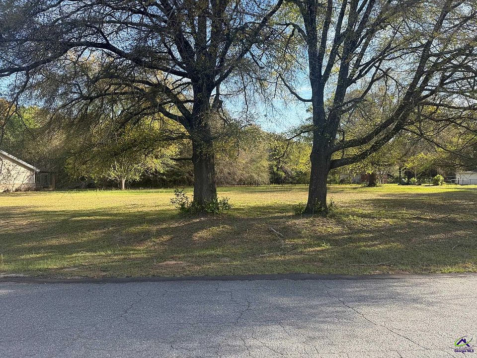 1st image of 102 Moss Oaks Rd