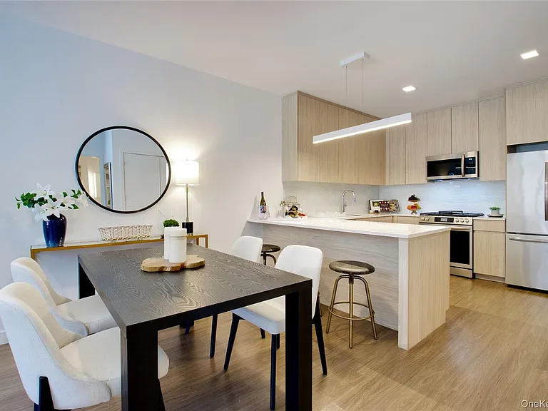 333 Warner Ave #105 — Photo 3