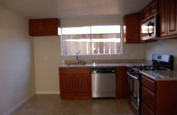 5th image of 1531 Menlo Ave