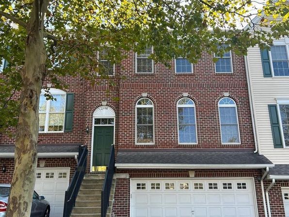 2408 Dorchester St W