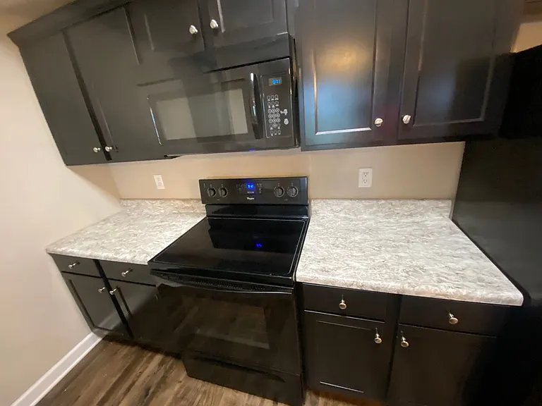 736 Village Creek Dr — Photo 8
