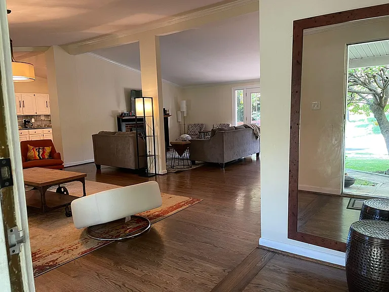 1633 Wrightson Dr — Photo 8