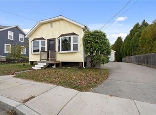 527 Metacom Ave, Warren, RI 02885