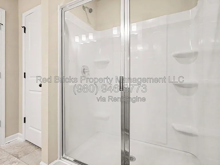 2132 Clapham Ct — Photo 17