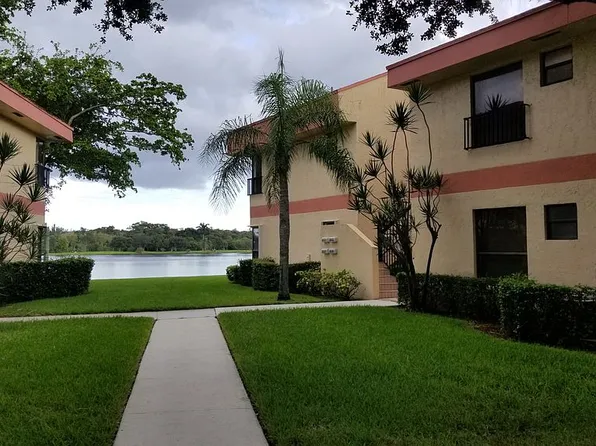2832 Carambola Cir S #19103, Coconut Creek, FL 33066