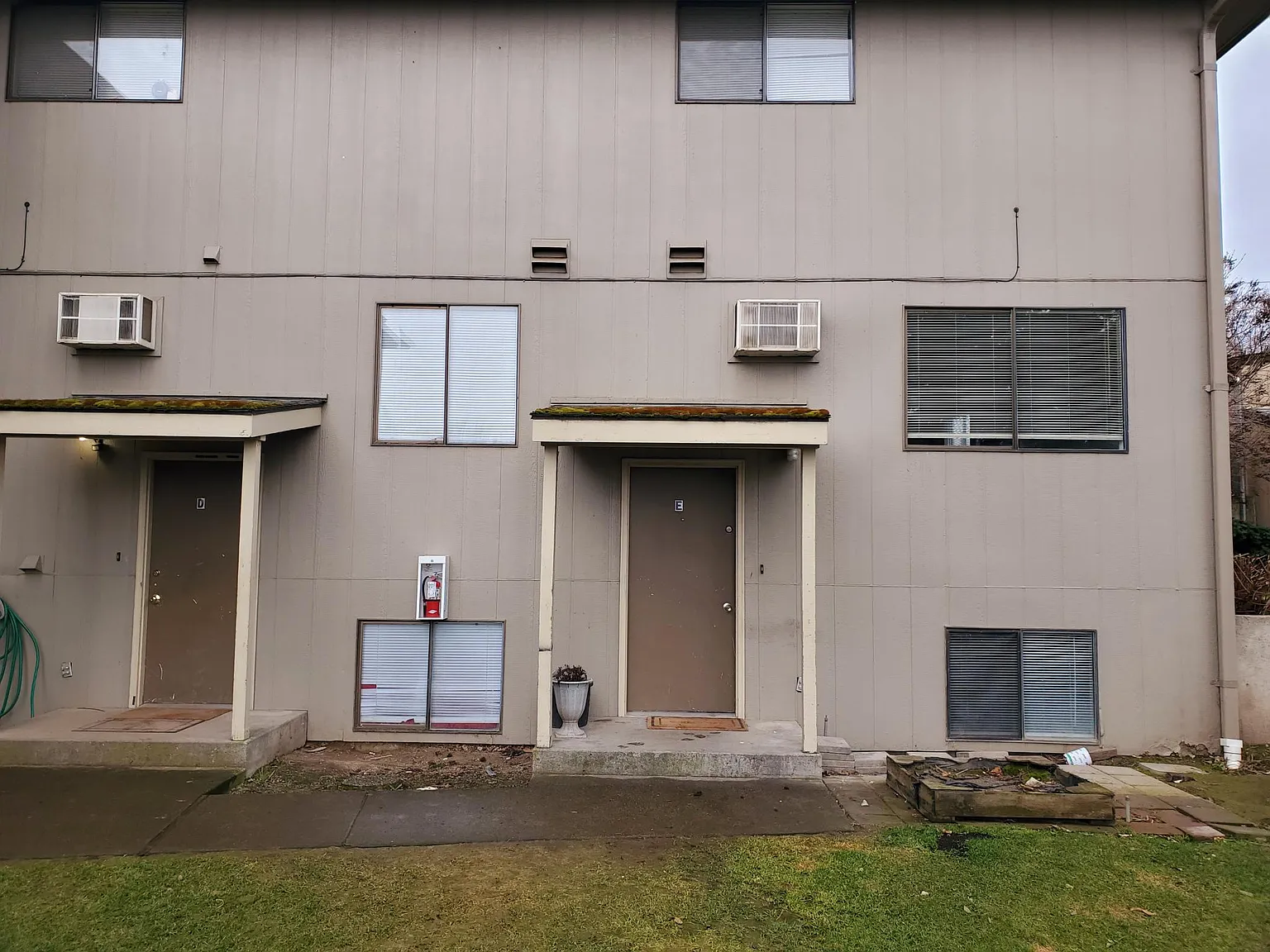 3 bed, 1.5 bath, $1,245 — Photo 2
