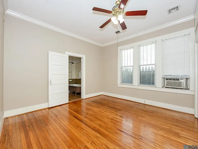 24030 Eden St — Photo 24