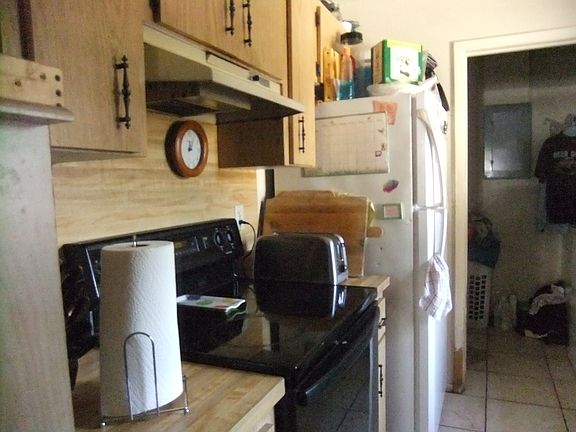 5th image of 5608 42nd St E