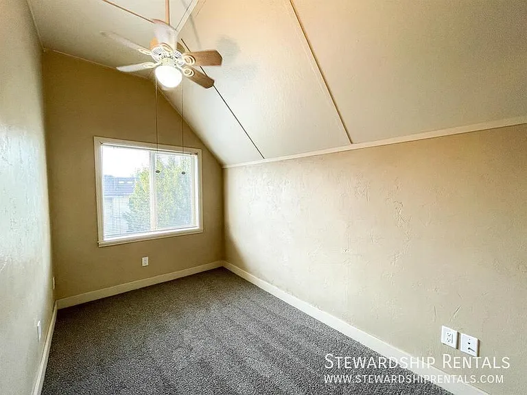 1825 Harris St #11 — Photo 8