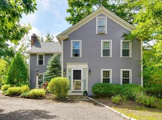 17 Oak Hill Rd, Southborough, MA 01772