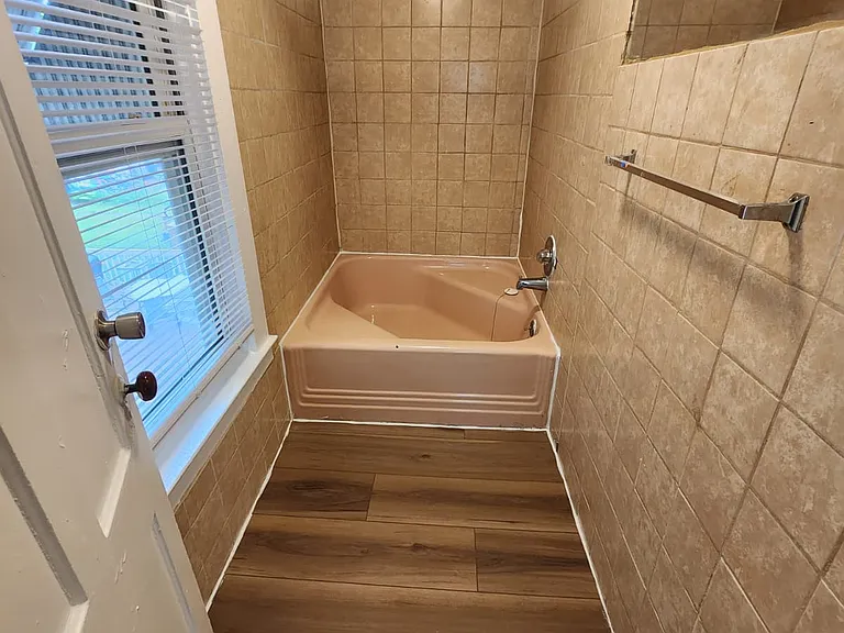 202 Hallock Ave #2022 — Photo 17