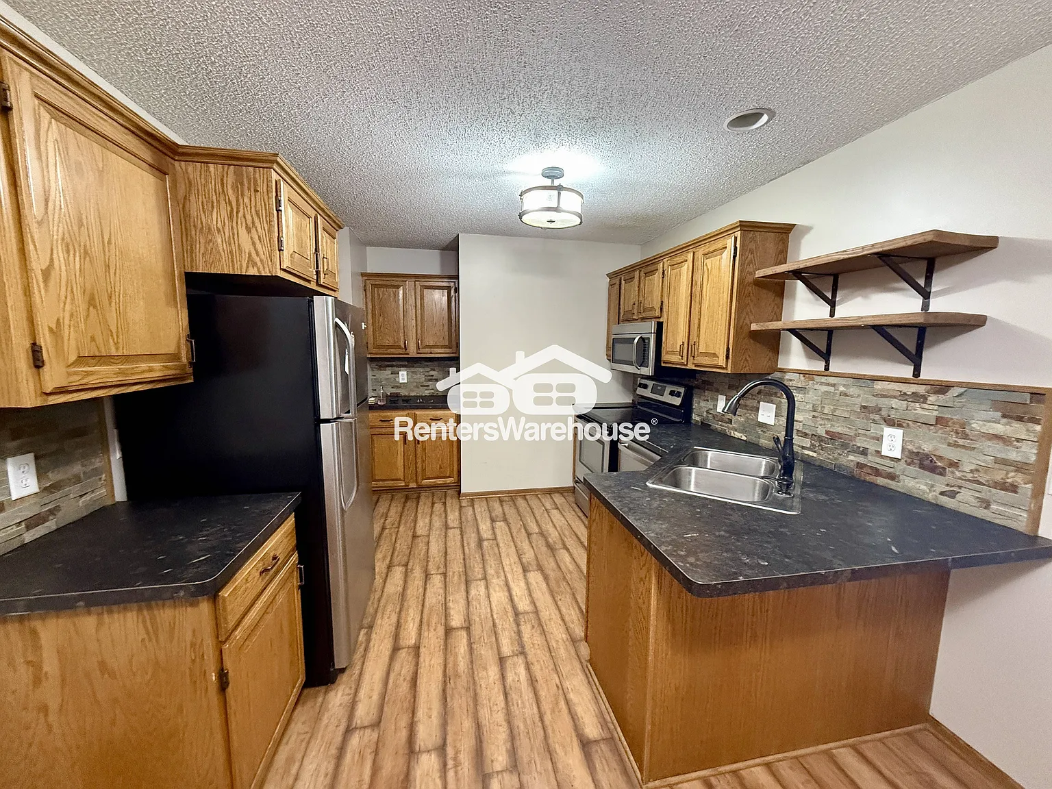 2 BR Oakdale Townhome Avail NOW! — Photo 4
