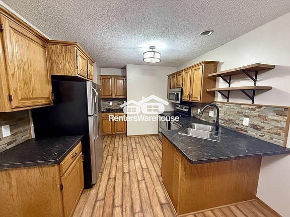4th image of 6762 Gretchen Ct N