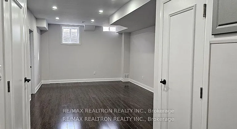 9 Morley Cres #BASEMENT — Photo 8