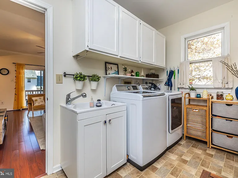 517 Summercroft Dr — Photo 22