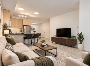 15628 104th Ave #101, Surrey, BC V4N2J3
