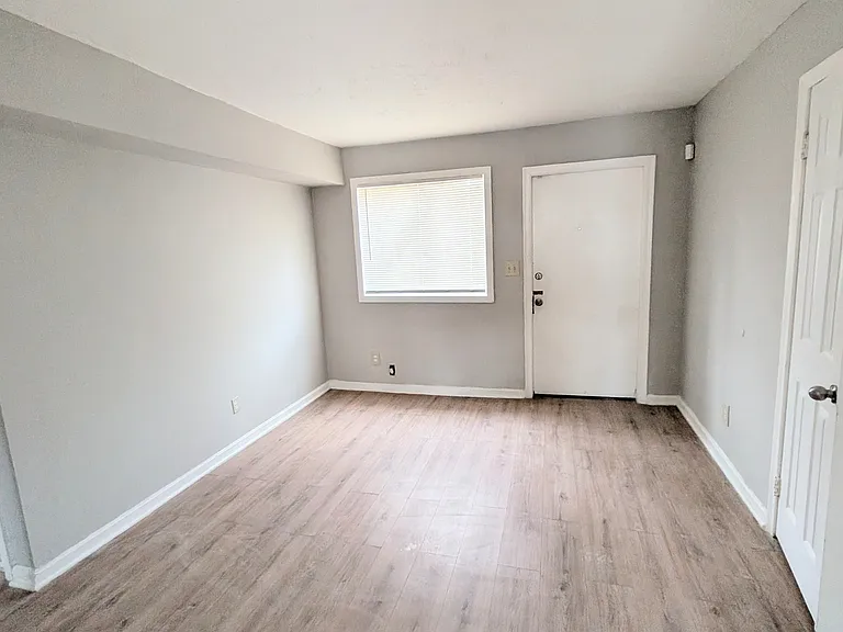 4855 College St — Photo 3