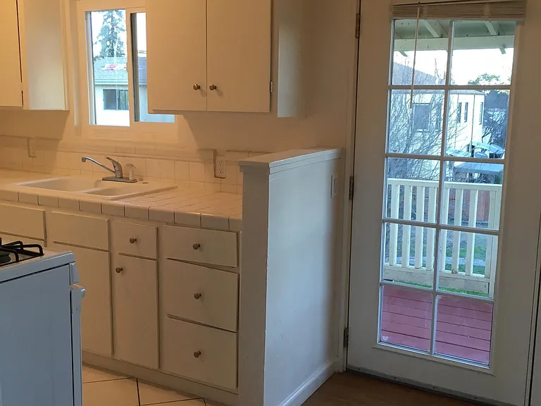 105 Boysen St — Photo 2