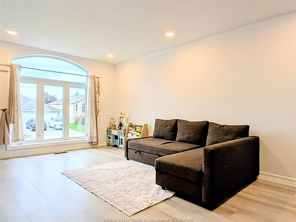 4th image of 4465 Spago Cres