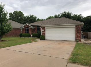 120 Mountain Oaks Dr, Norman, OK 73071