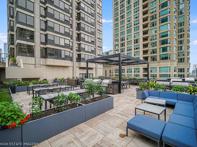 30 E Huron St #3109 — Photo 11